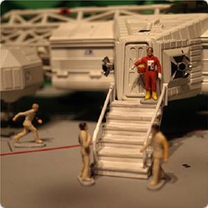 Space: 1999 Deluxe Eagle Hangar SIXTEEN 12