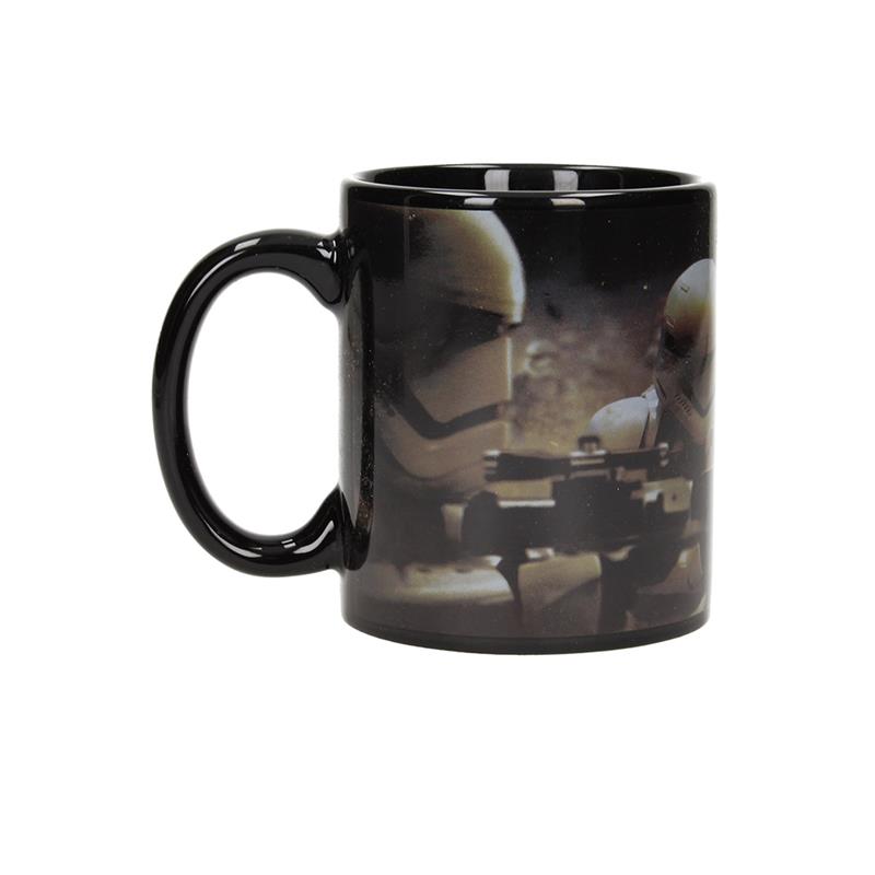 SW EP7 STORMTROOPERS BATTLE BLACK MUG