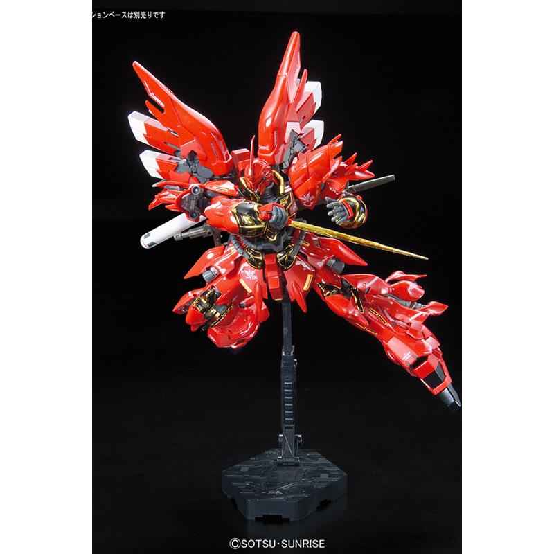 Mobile Suit Gundam: MSN-06S Sinanju Real Grade 1/144 Bandai