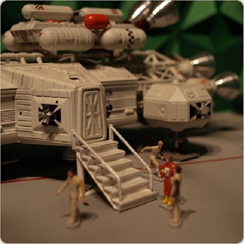 Space: 1999 Deluxe Eagle Hangar SIXTEEN 12