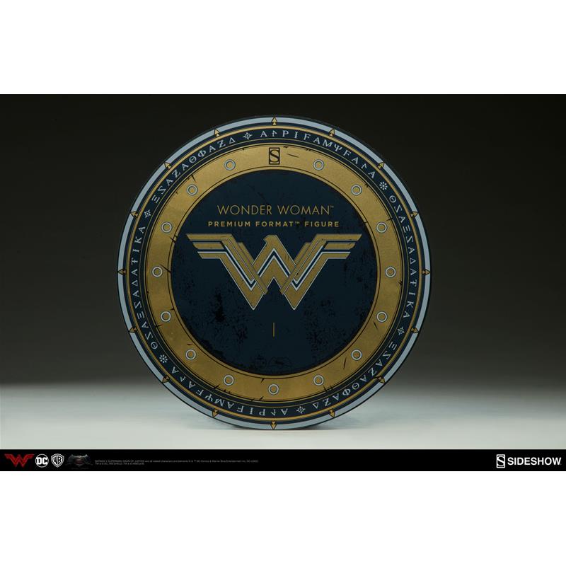 WONDER WOMAN: PREMIUM FORMAT FIGURE by SIDESHOW