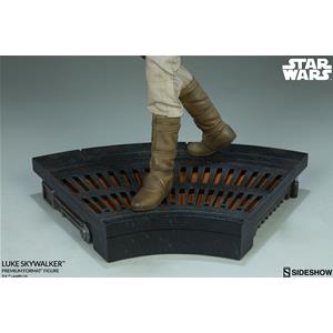 Luke Skywalker Premium Format Figure