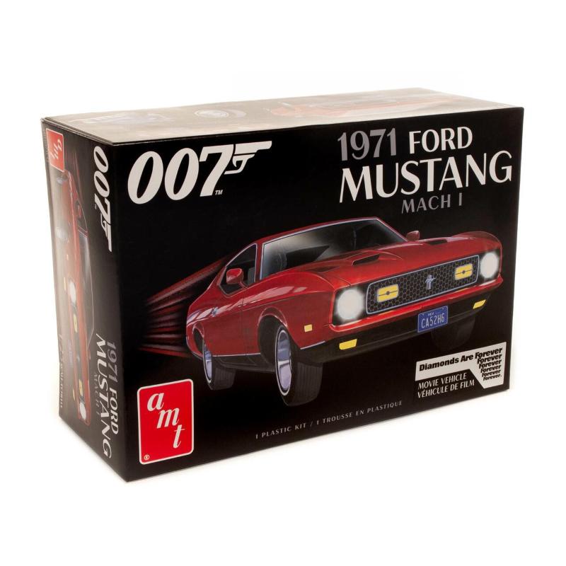 Model Kit 1971 Ford Mustang Mach 1