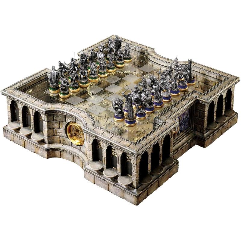 Lord of the Rings Chess Set The Noble Collection