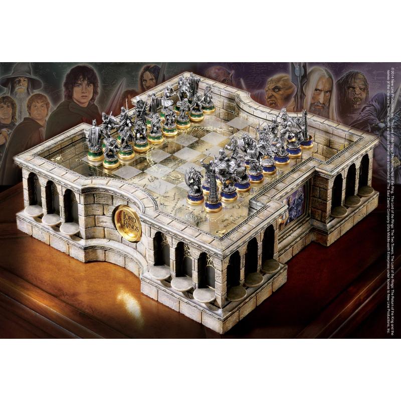 Lord of the Rings Chess Set The Noble Collection