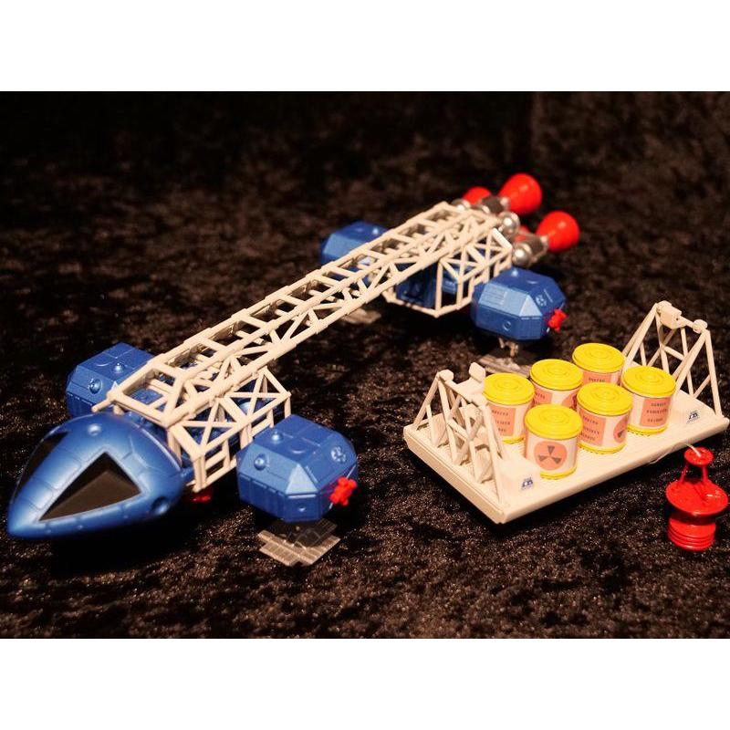 Space: 1999 Retro Eagle Freighter Sixteen 12