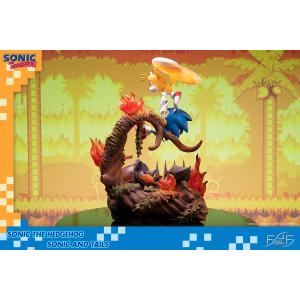 Sonic and Tails First4figures