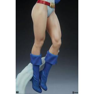 DC Comics: Premium Format Figure Power Girl Sideshow
