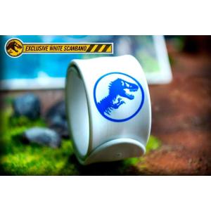 Jurassic World Apex Predator Kit Doctor Collector