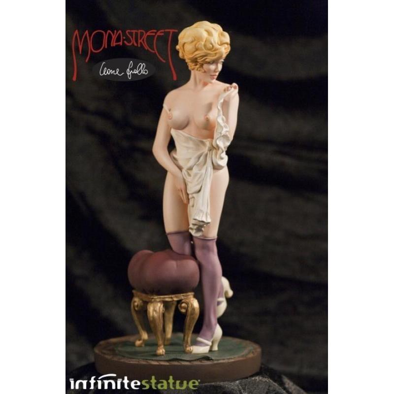 Mona Street Extra Infinite Statue