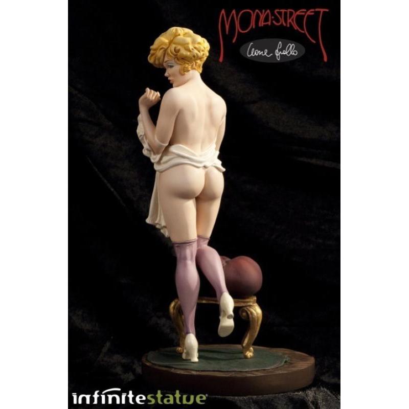 Mona Street Extra Infinite Statue