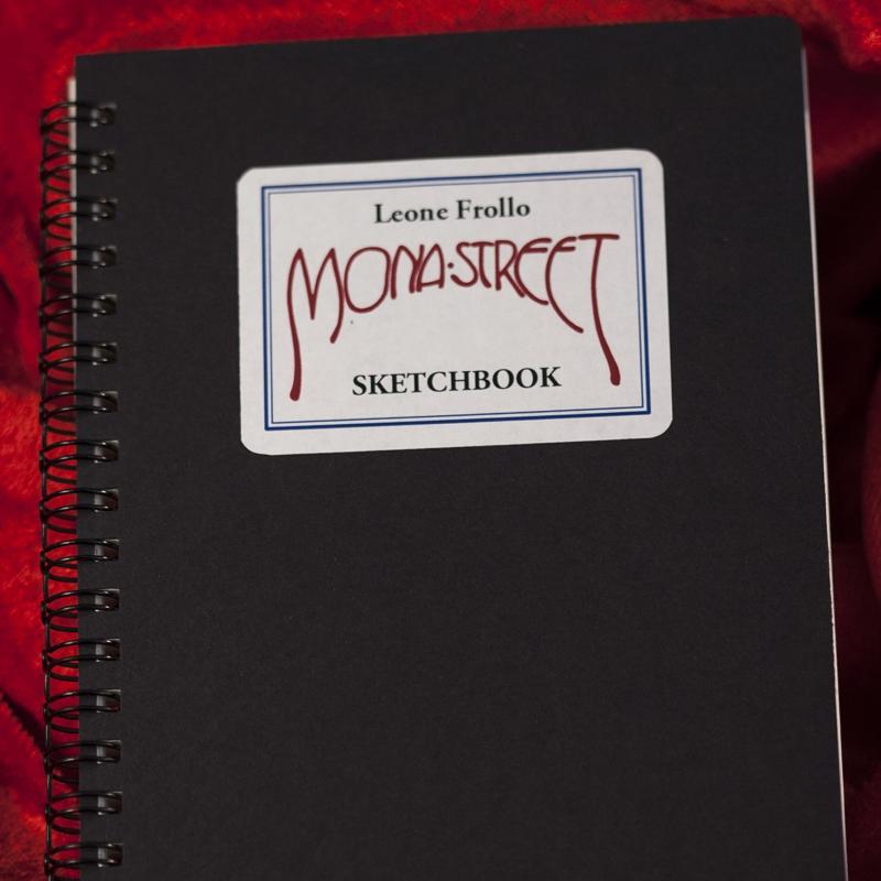 Mona Street Extra Infinite Statue