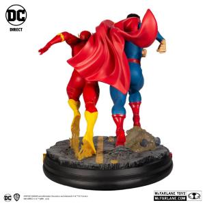 DC Direct: Superman vs The Flash McFarlane Toys
