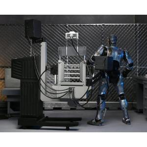 Ultimate Battle Damaged RoboCop with Chair Neca