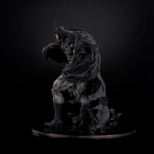 DC Comics: Sofbinal Soft Vinyl Batman Hard Black Ver. Union Creative