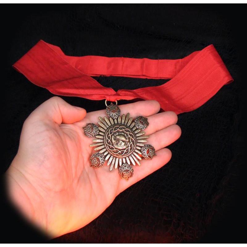 Universal Monsters Medallion Of Dracula Limited Ed Replica Factory Entertainment