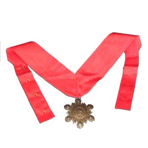 Universal Monsters Medallion Of Dracula Limited Ed Replica Factory Entertainment