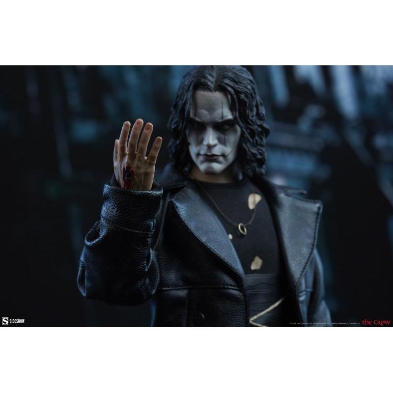 The Crow: 1/6 Eric Draven Sixth Scale Figure Sideshow