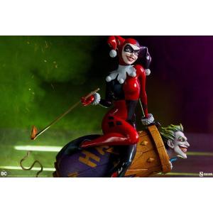 DC Comics: Diorama Harley Quinn and the Joker Sideshow