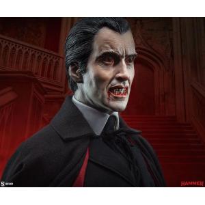Dracula Premium Format Figure Christopher Lee Sideshow