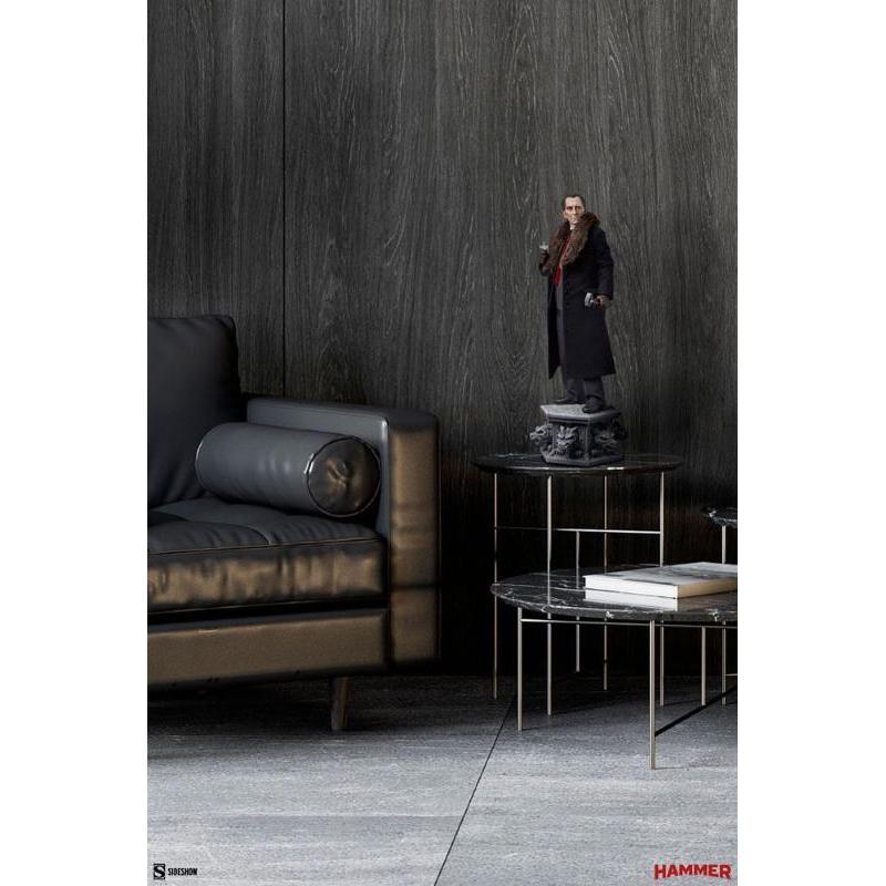 Dracula Premium Format Van Helsing (Peter Cushing) Sideshow