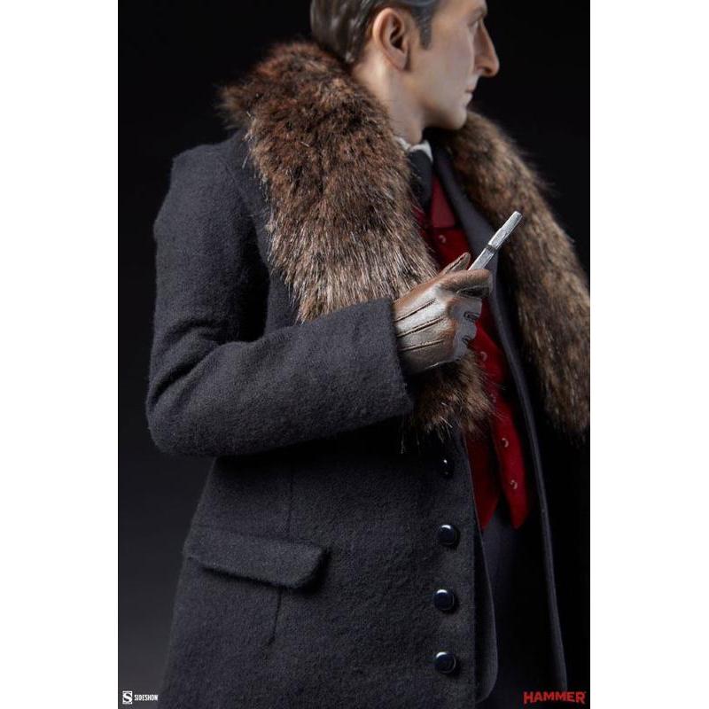 Dracula Premium Format Van Helsing (Peter Cushing) Sideshow