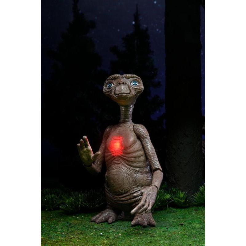 E.T. the Extra-Terrestrial Ultimate Deluxe E.T. Neca