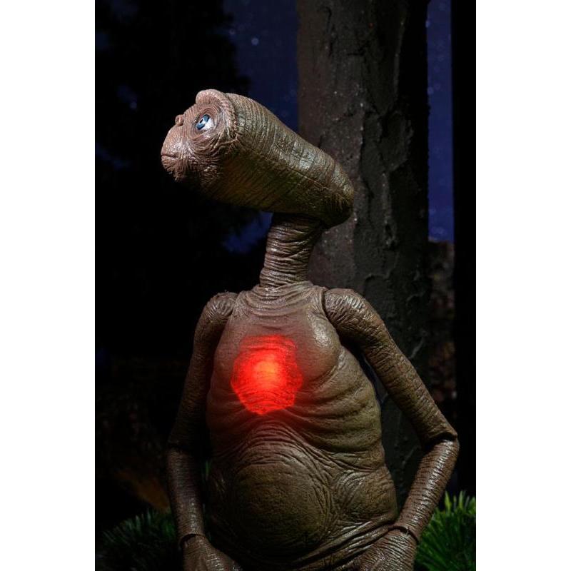 E.T. the Extra-Terrestrial Ultimate Deluxe E.T. Neca