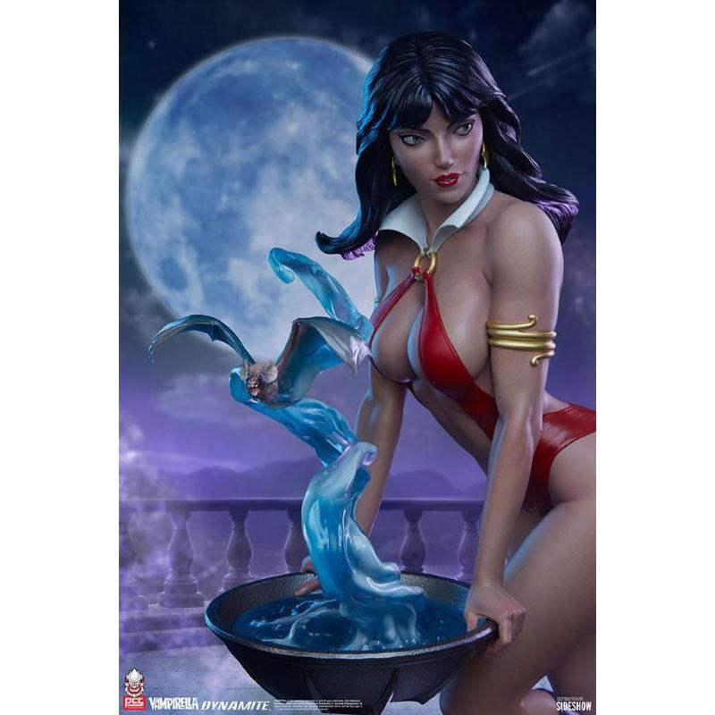 Dynamite Entertainment 1/3 Vampirella Premium Collectibles Studio