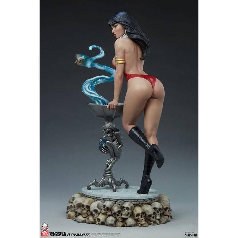 Dynamite Entertainment 1/3 Vampirella Premium Collectibles Studio