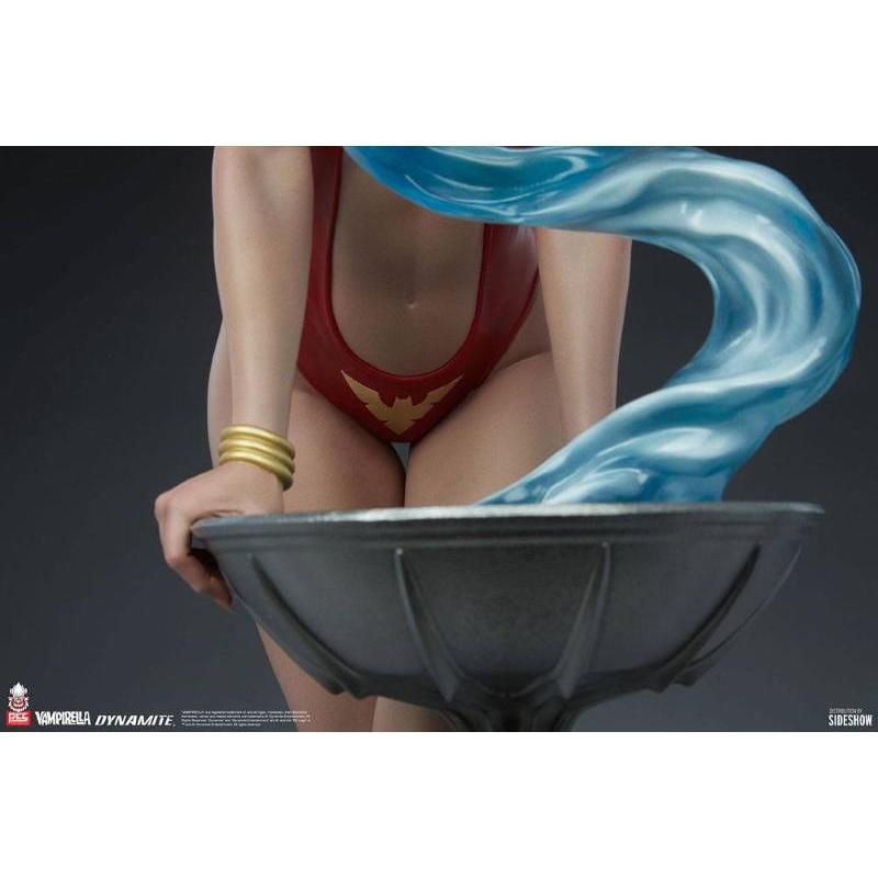 Dynamite Entertainment 1/3 Vampirella Premium Collectibles Studio