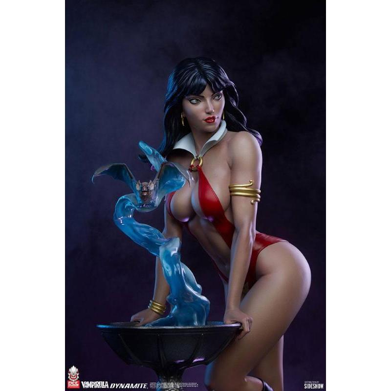 Dynamite Entertainment 1/3 Vampirella Premium Collectibles Studio