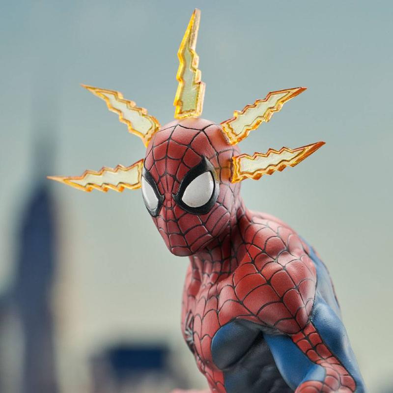 Marvel Comics Spider-Man Diamond Select Toys