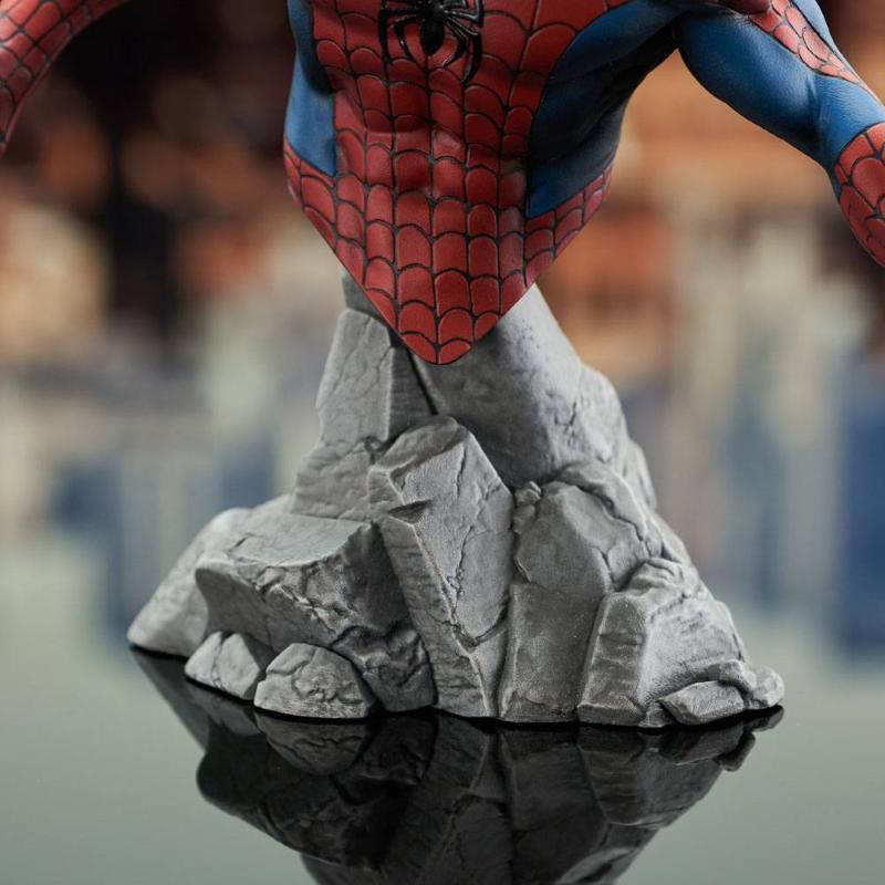 Marvel Comics Spider-Man Diamond Select Toys