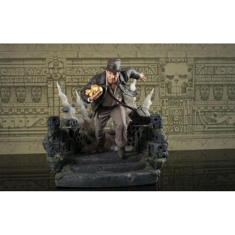 Indiana Jones Raiders of the Lost Ark Diorama Gallery Escape with Idol Diamond Select Toys