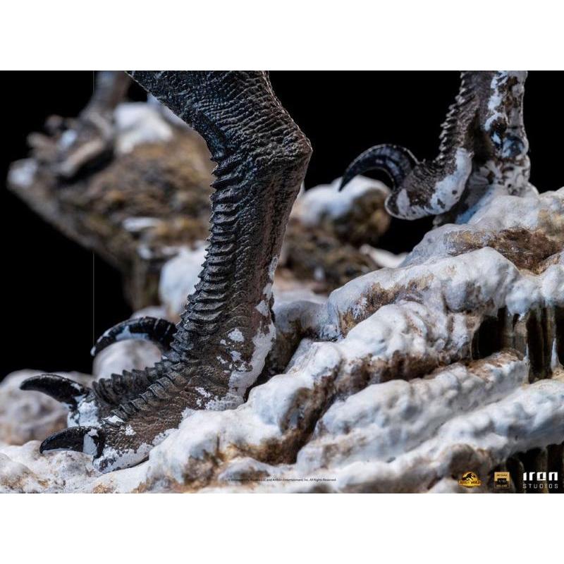 Jurassic World: Dominion Blue and Beta Deluxe Art Scale 1/10 Iron Studios