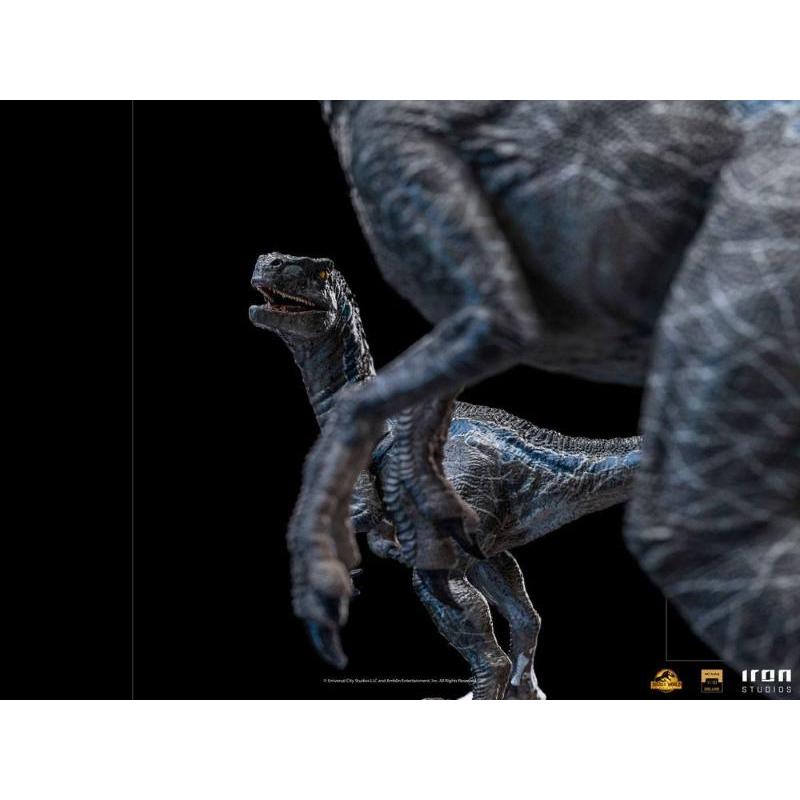 Jurassic World: Dominion Blue and Beta Deluxe Art Scale 1/10 Iron Studios