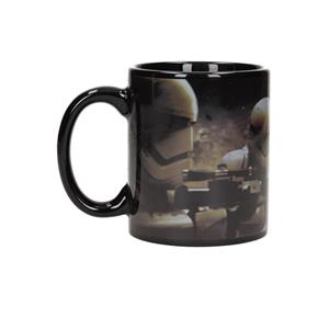 SW EP7 STORMTROOPERS BATTLE BLACK MUG