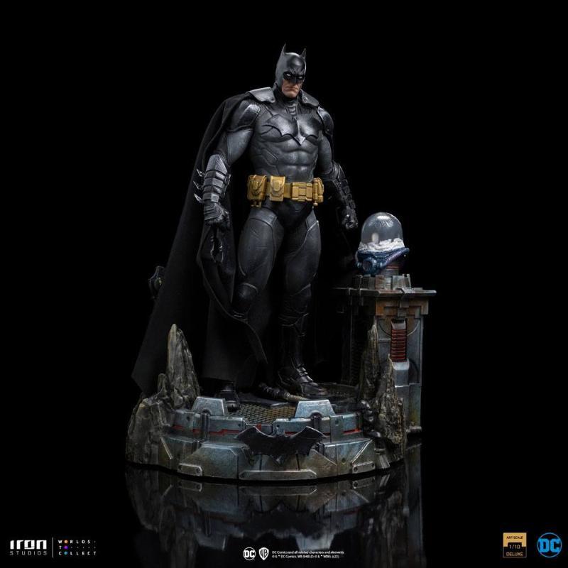 DC Comics Deluxe Art Scale 1/10 Batman Unleashed Iron Studios