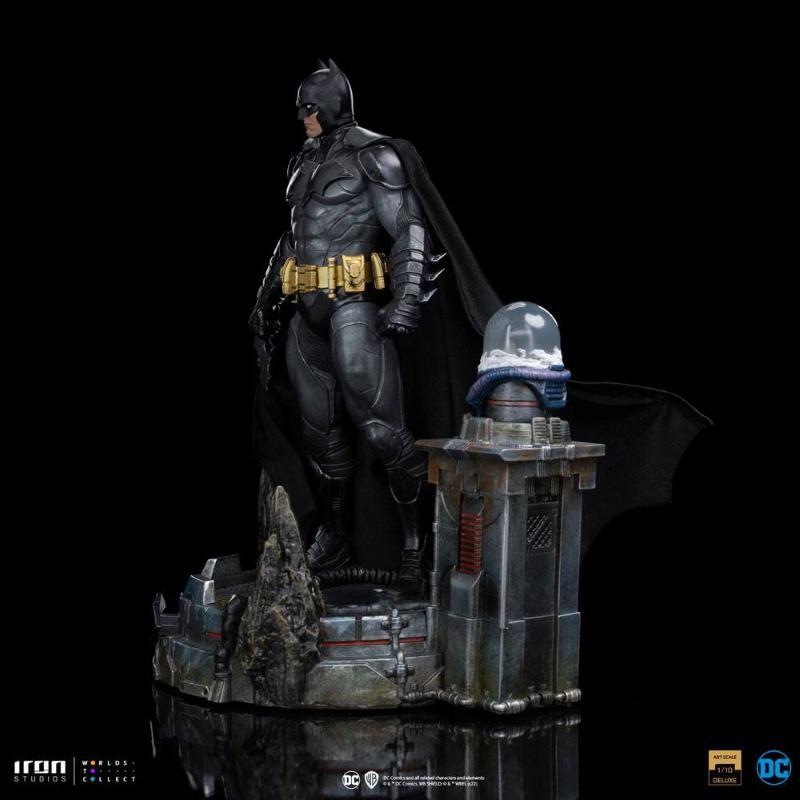 DC Comics Deluxe Art Scale 1/10 Batman Unleashed Iron Studios