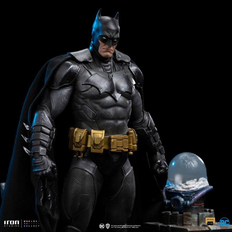 DC Comics Deluxe Art Scale 1/10 Batman Unleashed Iron Studios