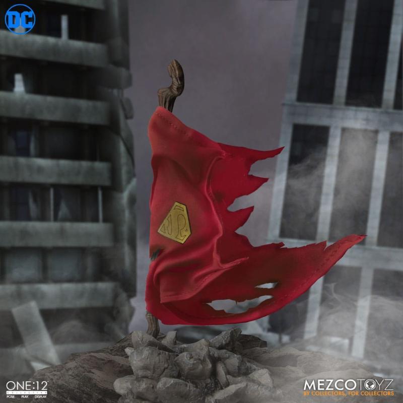 DC Comics One:12 Collectibles Superman Recovery Suit Edition Mezco Toyz