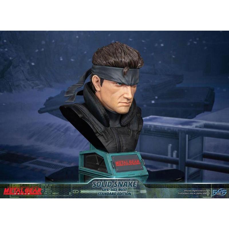 Metal Gear Solid 1/1 Solid Snake First 4 Figures