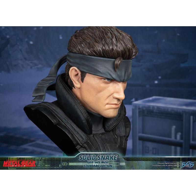 Metal Gear Solid 1/1 Solid Snake First 4 Figures