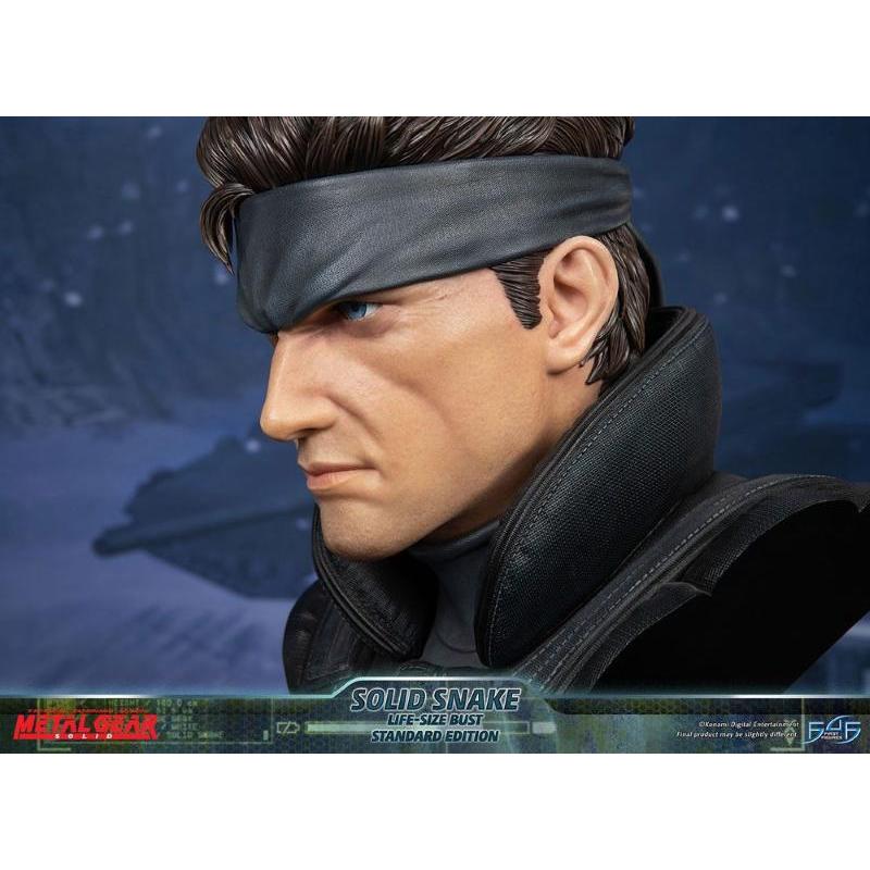 Metal Gear Solid 1/1 Solid Snake First 4 Figures