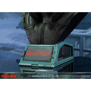 Metal Gear Solid 1/1 Solid Snake First 4 Figures