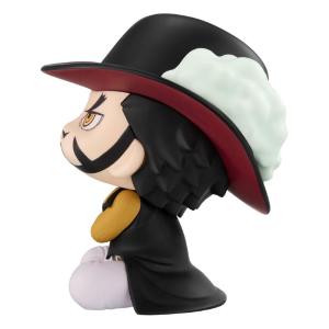 One Piece Look Up Dracule Mihawk Megahouse