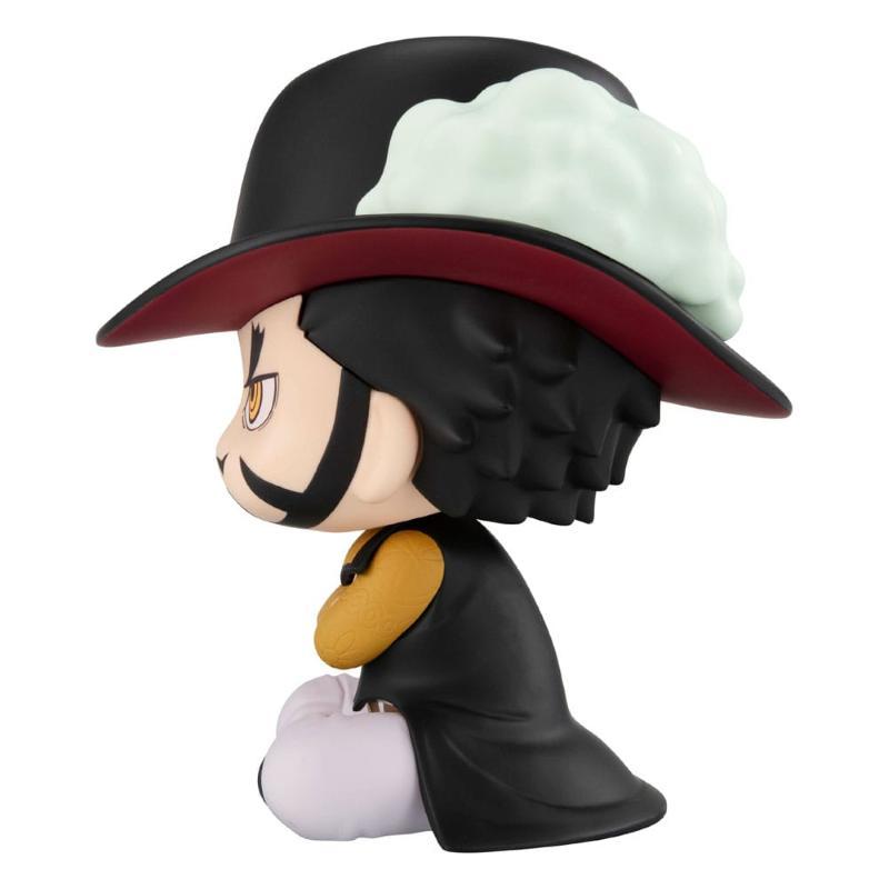 One Piece Look Up Dracule Mihawk Megahouse