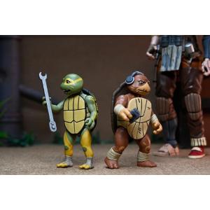Teenage Mutant Ninja Turtles Grammy April with Baby Yi & Moja NECA