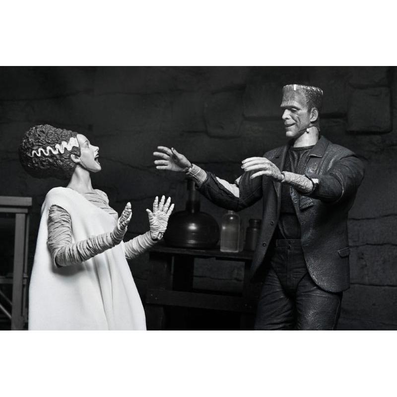 Universal Monsters Frankenstein's Monster (Bride of Frankenstein) B&W NECA